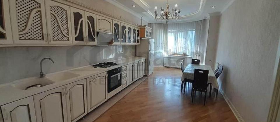 3 otaqlı mənzil satılır/136 kv.m., 28 May m/s yanında yerləşir - 4