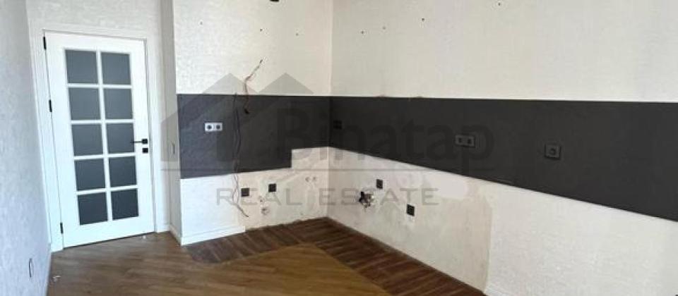 2 otaqlı mənzil satılır/85 kv.m., Yaşıl Ada uşaq bağçasının yanı, 8 Noyabr m/s yaxındır - 6