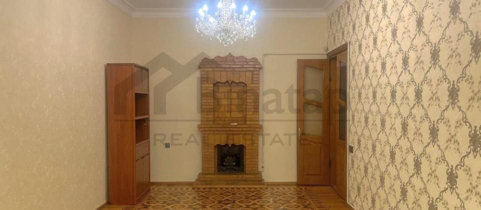 3 otaqlı Stalinka layihəli mənzil satılır/125 kv.m., Tibb Universitetinin yanında yerləşir - 2