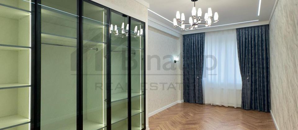 5 otaqlı mənzil satılır/215 kv.m., Babək Plaza və Bravo hipermarketin yanı, Xətai m/s yaxındır - 7