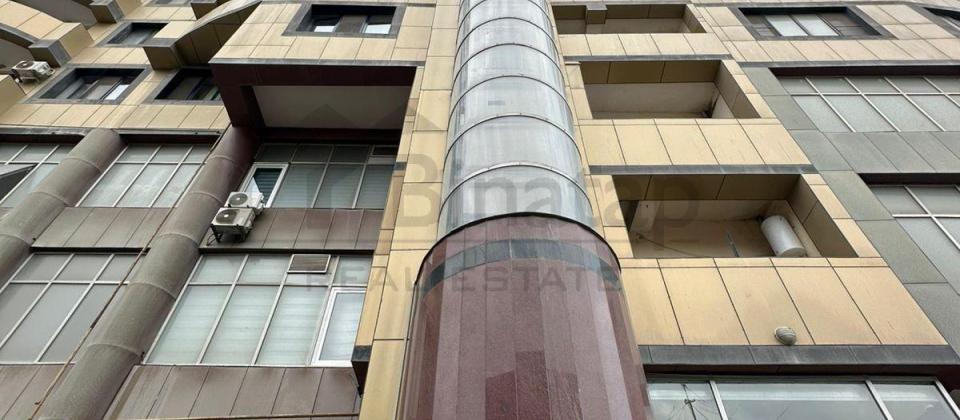 3 otaqlı mənzil satılır/160 kv.m., Nizami m/s yanında yerləşir - 2