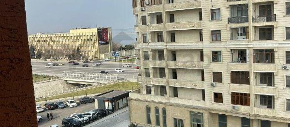 2 otaqlı mənzil satılır/66 kv.m., Olimpiya Stadionu və Koroğlu m/s yanında yerləşir - 2