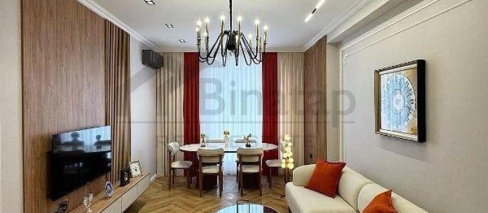 2 otaqlı mənzil satılır/55 kv.m., 8 Noyabr m/s 5 dəqiqəlik məsafədədir