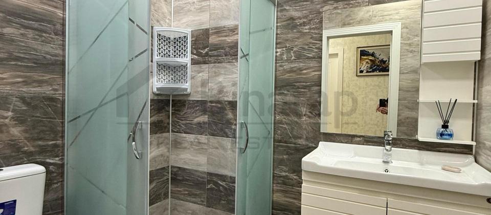 2 otaqlı mənzil satılır/60 kv.m., Şərq bazarının yanı, 28 May m/s yaxındır - 15