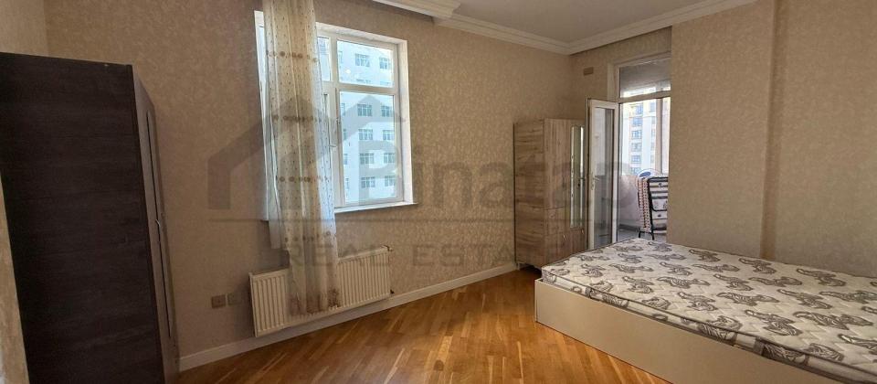 3 otaqlı mənzil satılır/130 kv.m., Tibb Universiteti və 1№li Asan xidmətin yanında yerləşir - 4