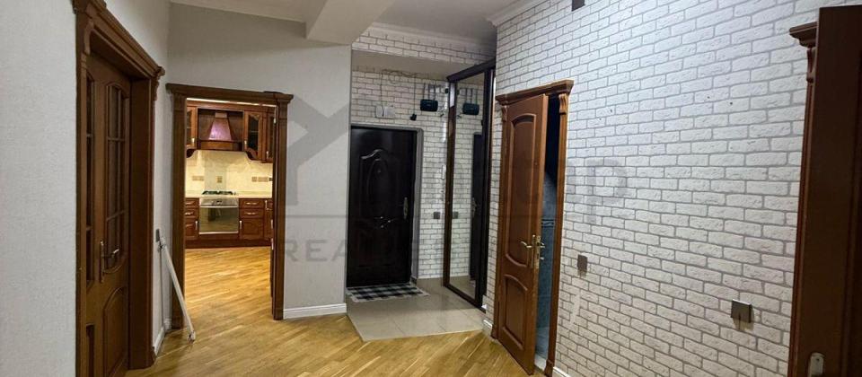 3 otaqlı mənzil satılır/130 kv.m., Tibb Universiteti və 1№li Asan xidmətin yanında yerləşir - 8