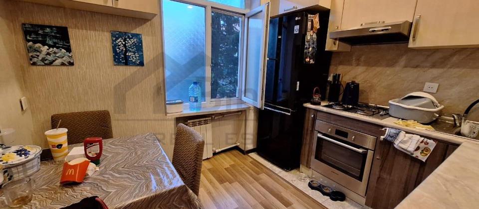 Satılır 3 otaqlı köhnə tikili 110 m², Elmlər Akademiyası m. - 9