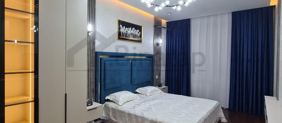 Tibb Universitetinın yaxınlığında, - 9