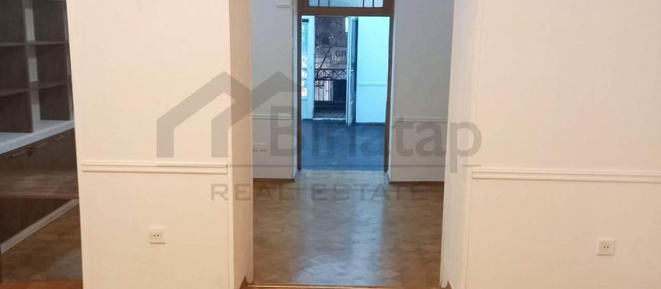 Satılır 2 otaqlı köhnə tikili 90 m², 28 May m. - 3