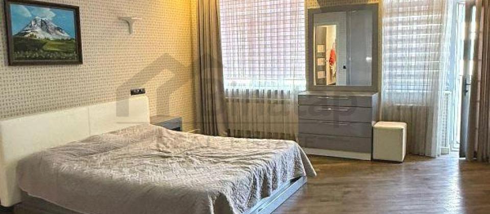 3 otaqlı mənzil satılır/180 kv.m., Yaşıl Ada uşaq bağçasının yanı, 8 Noyabr m/s yaxındır - 7