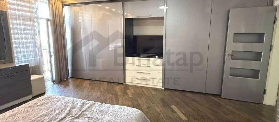 3 otaqlı mənzil satılır/180 kv.m., Yaşıl Ada uşaq bağçasının yanı, 8 Noyabr m/s yaxındır - 8