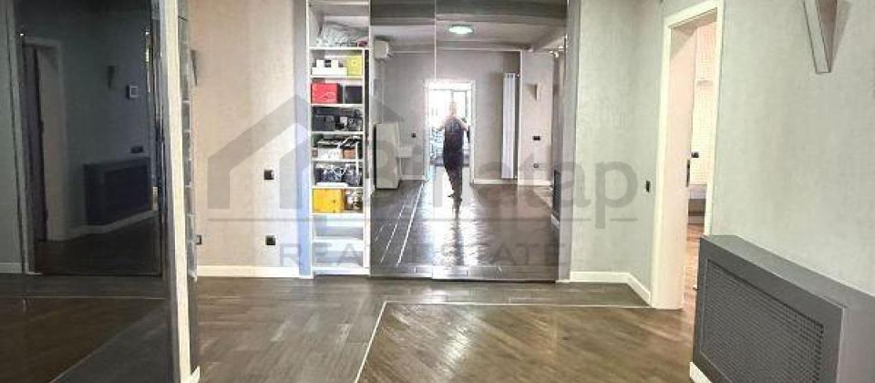 3 otaqlı mənzil satılır/180 kv.m., Yaşıl Ada uşaq bağçasının yanı, 8 Noyabr m/s yaxındır - 10