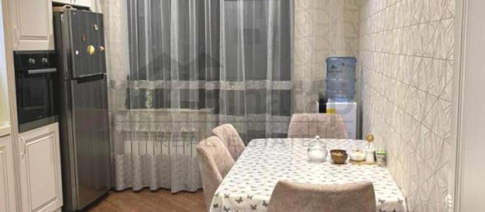 3 otaqlı mənzil satılır/121 kv.m., 4cü mkrn, Memar Əcəmi m/s yanında yerləşir - 9