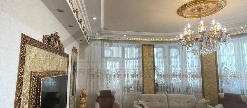 3 otaqlı mənzil satılır/137 kv.m., Yeni Yasamal, İnşaaçılar m/s yaxındır