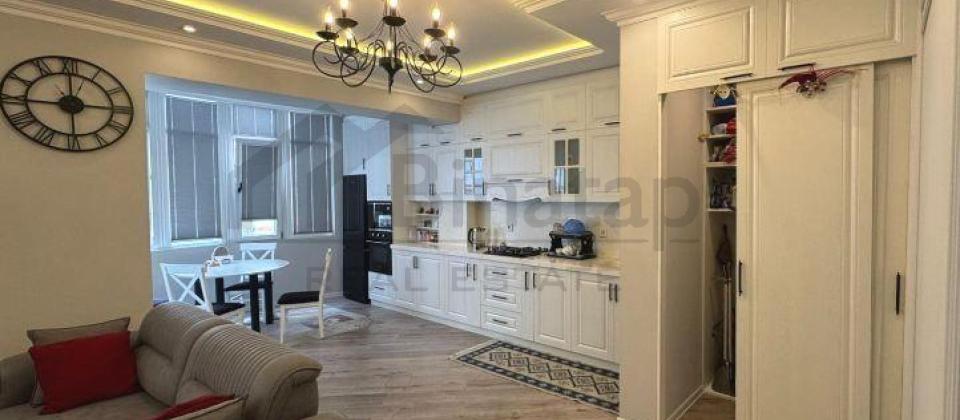 3 otaqlı mənzil satılır/130 kv.m., Tbilisi prospekti, 20 Yanvar m/s yanında yerləşir - 4