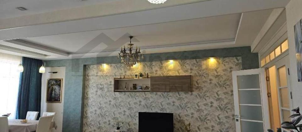 2 otaqlı mənzil satılır/105 kv.m., 8ci km bazarı, Neftçilər və Xalqlar Dostluğu m/s yaxındır - 2