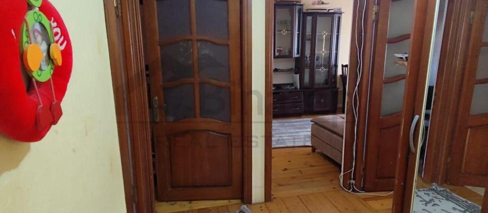 Satılır.Əhmədlidə 4otaq 180000m - 6