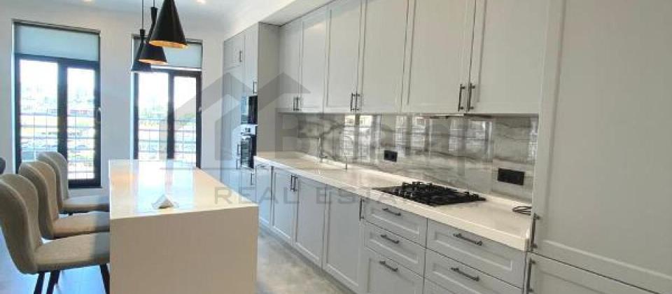 4 otaqlı mənzil satılır/146 kv.m., Sevgi parkının yanı, Xətai m/s yaxındır - 5