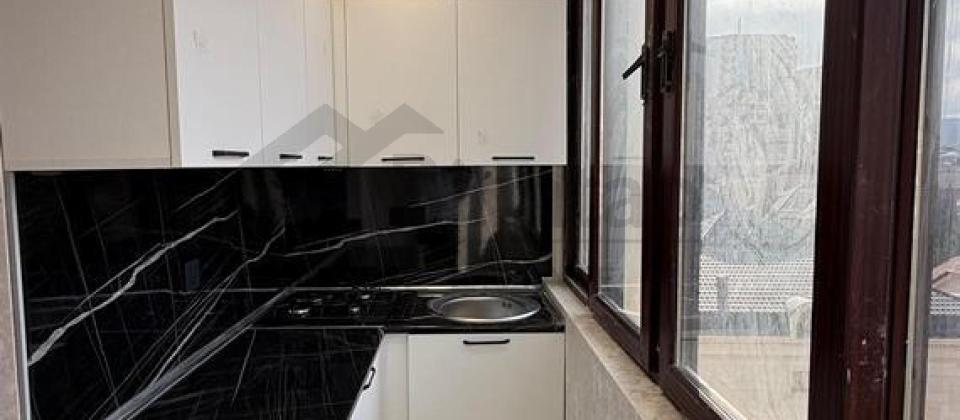 2 otaqlı mənzil satılır/50 kv.m., 8ci mkrn, Azadlıq Prospekti m/s yaxındır - 10