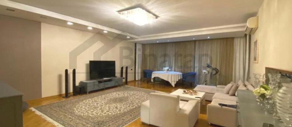 4 otaqlı mənzil satılır/210 kv.m., ABŞ Səfirliyi və 28 May m/s yaxındır - 2