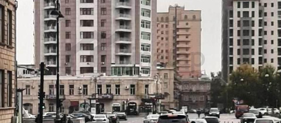 Dupleks mənzil satılır..! 6 otaq/302 kv.m., Qış parkı, Torqovı, 28 May və Sahil m/s yaxındır - 4