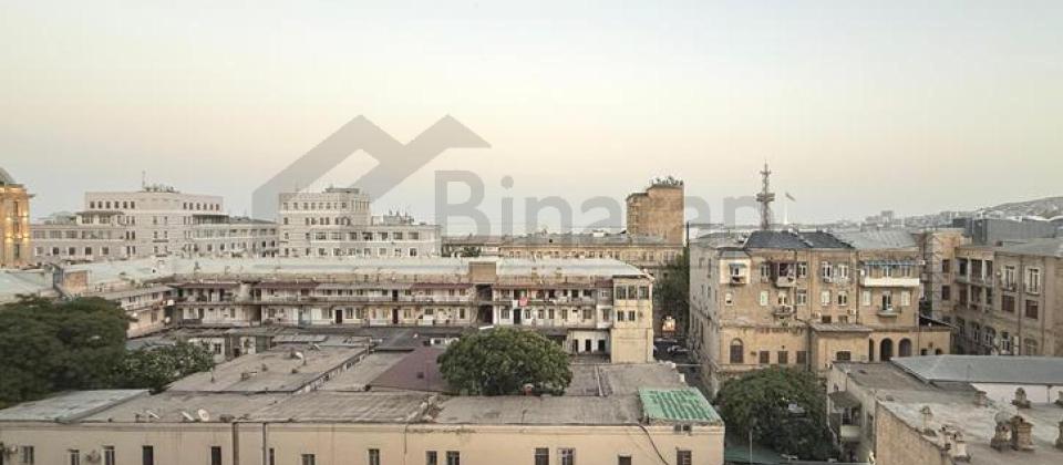 3 otaqlı mənzil satılır/138 kv.m., Mərkəz..! Sahil m/s üstündə yerləşir - 2