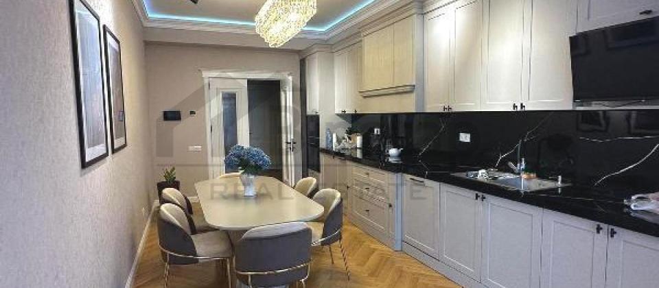 3 otaqlı mənzil satılır/147 kv.m., Təhsil Nazirliyinin yanında yerləşir - 9