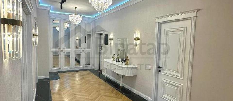 3 otaqlı mənzil satılır/147 kv.m., Təhsil Nazirliyinin yanında yerləşir - 10