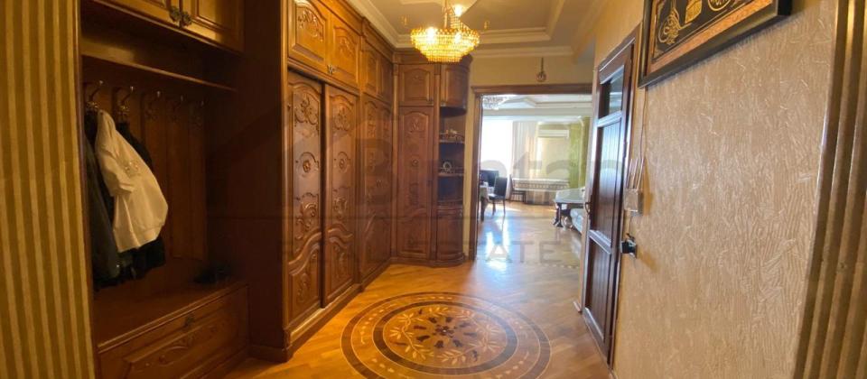 4 otaqlı/176kv.m/Nərimanov r. - 2