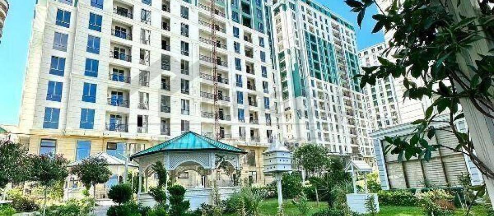 HEYDƏR ƏLIYEV mərkəzinnın ilə üzbə-üz. "Zumrud Residence"