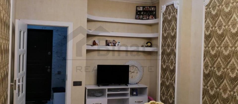 HEYDƏR ƏLIYEV mərkəzinnın ilə üzbə-üz. "Zumrud Residence" - 2