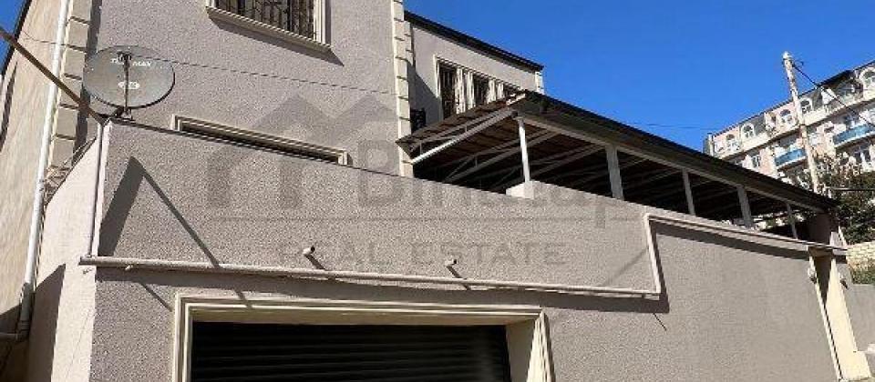Masazırda, Madeyra mebel salonunun yanında həyət evi satılır..!  4 otaq, 150m2, 1.5 sot - 2