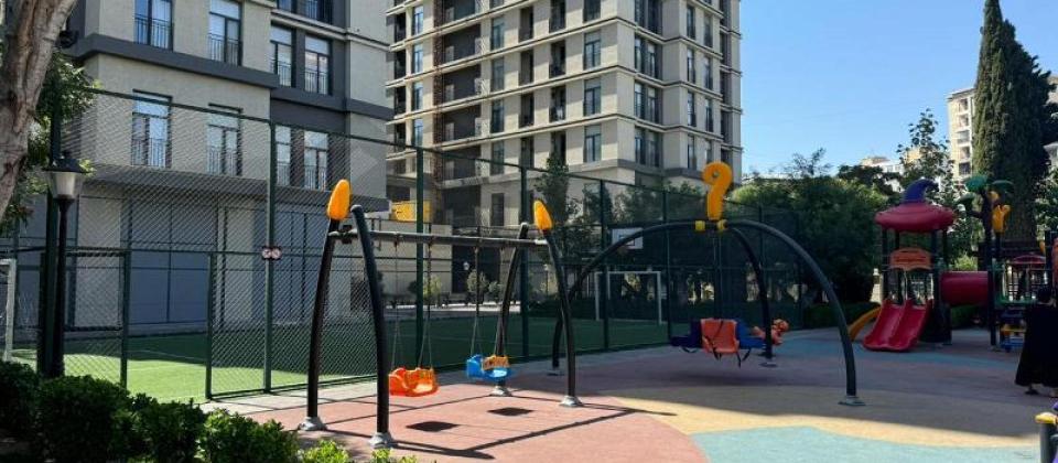 4 otaqlı mənzil satılır/165 kv.m., Təhsil Nazirliyinin yanı, Heydər Əliyev mərkəzinə yaxındır - 2