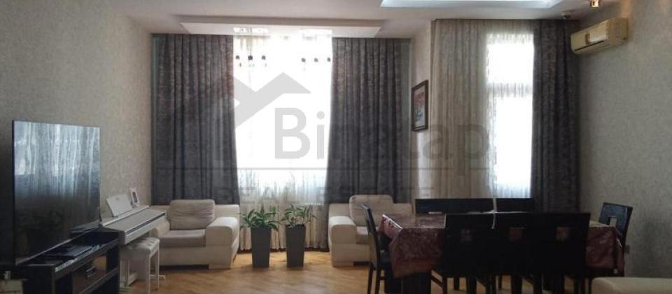 3 otaqlı mənzil satılır/147.5 kv.m., İnqlab, Kəpəz hospitalın yanı, 8 Noyabr m/s yaxındır - 3
