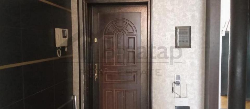 3 otaqlı mənzil satılır/147.5 kv.m., İnqlab, Kəpəz hospitalın yanı, 8 Noyabr m/s yaxındır - 10