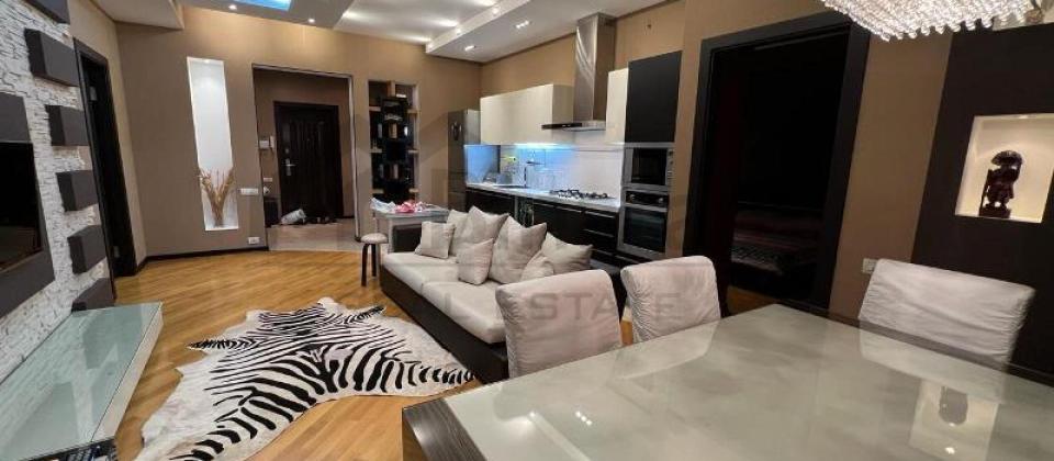 3 otaqlı mənzil satılır/95 kv.m., Tbilisi prospekti, İst Petrolun yanı, 8 Noyabr m/s yaxındır