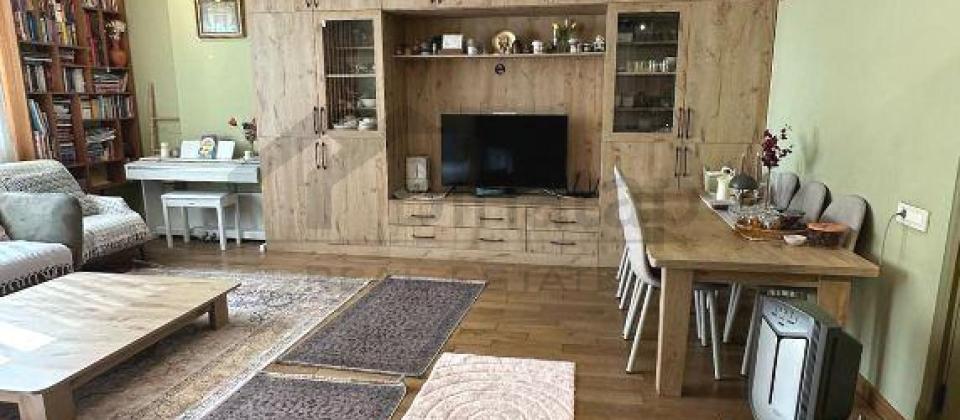 4 otaqlı mənzil satılır/138 kv.m., 8 Noyabr m/s yaxındır - 3