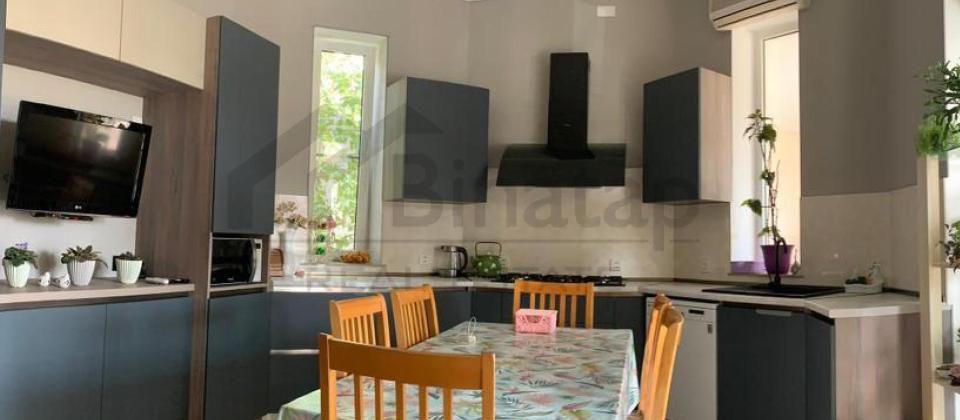 Satılır 5 otaqlı həyət evi/bağ evi 300 m², Şağan q. - 2