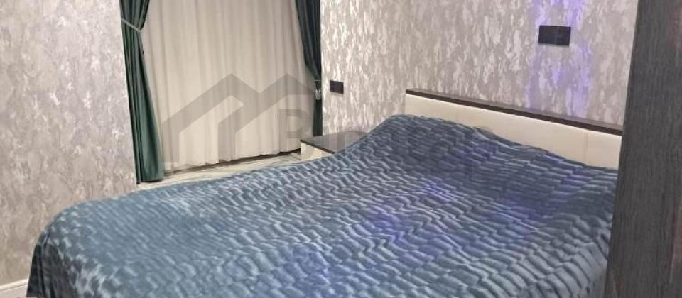 3 otaqlı mənzil satılır/90 kv.m., 77№li avtobusun son dəyanacağının yanı, İnşaatçılar m/s yaxındır - 5