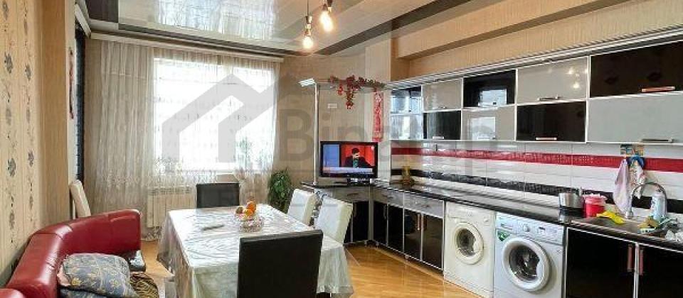 4 otaqlı mənzil satılır/165 kv.m., N.Tusi klinikasının yanı, 20 Yanvar və İnşaatçılar m/s yaxındı - 11