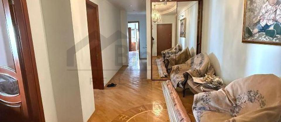 3 otaqlı mənzil satılır/160 kv.m., Musabəyov parkının yanı, E.Akademiyası m/s və BDU'ya yaxındır - 10