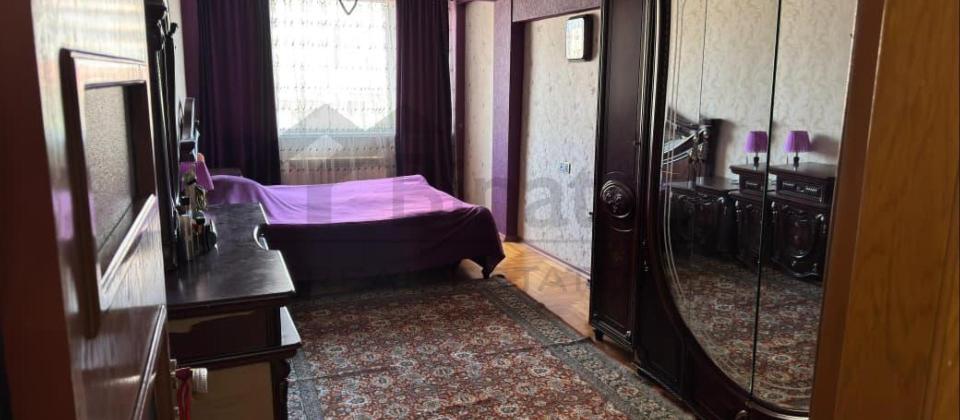 Satılır 3 otaqlı köhnə tikili 105 m², İnşaatçılar m. - 5