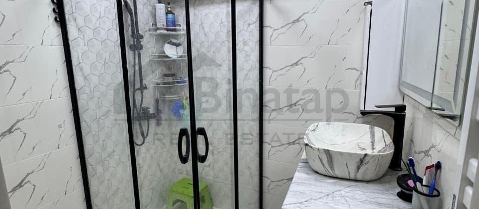 Satılır 3 otaqlı köhnə tikili 105 m², İnşaatçılar m. - 11