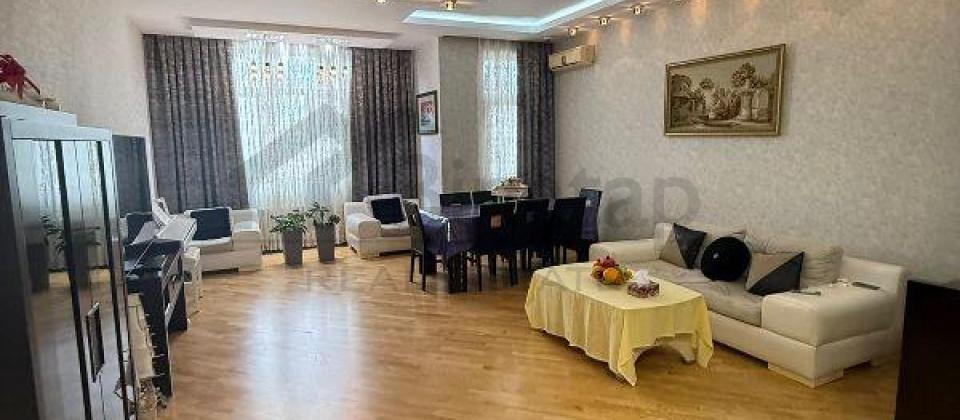 3 otaqlı mənzil satılır/148 kv.m., İnqlab, Kəpəz hospitalın yanı, 8 Noyabr m/s yaxındır - 2