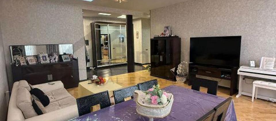 3 otaqlı mənzil satılır/148 kv.m., İnqlab, Kəpəz hospitalın yanı, 8 Noyabr m/s yaxındır - 3