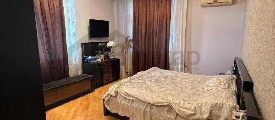 3 otaqlı mənzil satılır/148 kv.m., İnqlab, Kəpəz hospitalın yanı, 8 Noyabr m/s yaxındır - 4