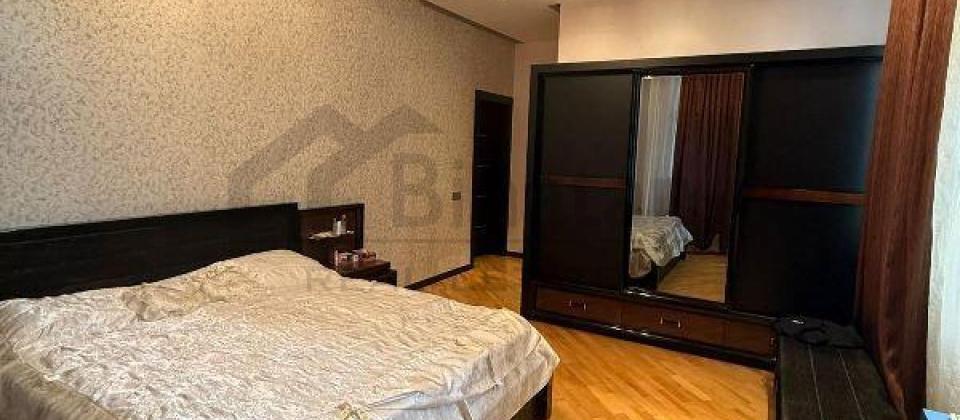 3 otaqlı mənzil satılır/148 kv.m., İnqlab, Kəpəz hospitalın yanı, 8 Noyabr m/s yaxındır - 5