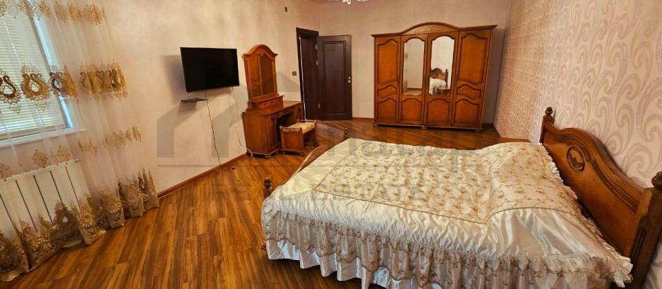 Satılır 7 otaqlı bağ evi 300 m², Novxanı q. - 9