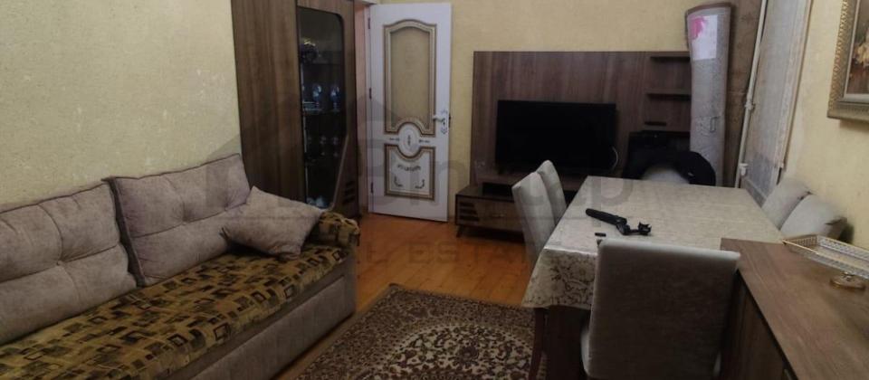 Satılır 111000m. - 4