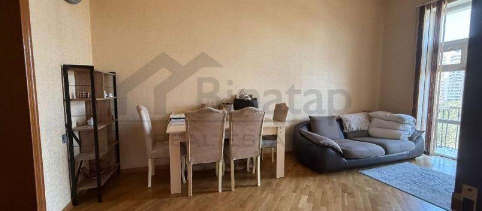 Nərimanov heykəlinin yanı, E.Akademiyası və İçəri Şəhər m/s yaxın 2 otaqlı mənzil satılır/55 kv.m. - 2